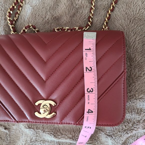 Authentic Chanel flap bag - Picture 8 of 17